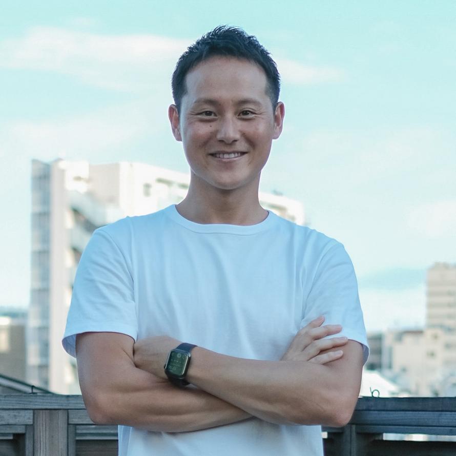 山本 哲史 氏