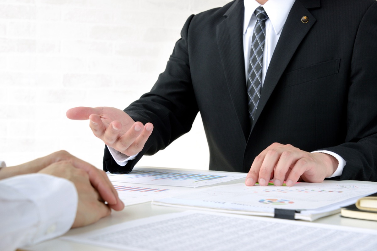 自分で行うか、専門家に任せるかの考え方