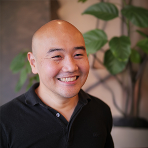 尾﨑 典明 氏